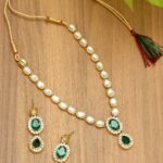 Kundan-Studded Jewellery Set